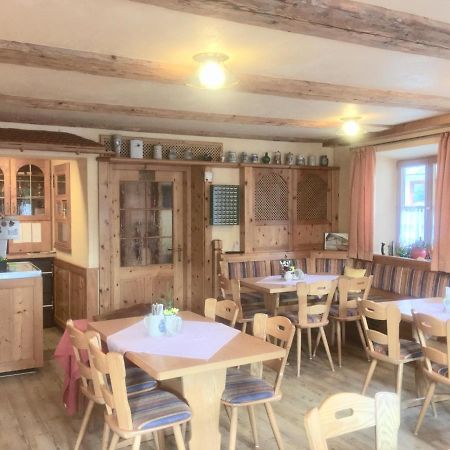 Gasthof Adler Hotell Unterthingau Exteriör bild